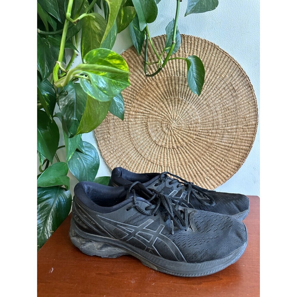 ASICS men’s size 9.5 black sneakers